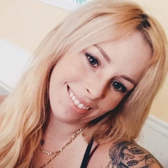 Meet your Posher, Cindy - Picture 1 of 1